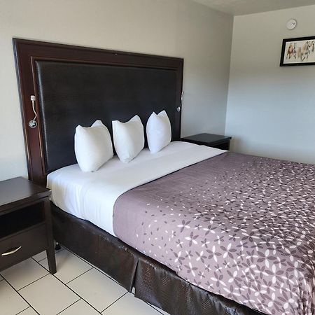 Pacific Inn เครสเซนต์ซิตี ภายนอก รูปภาพ