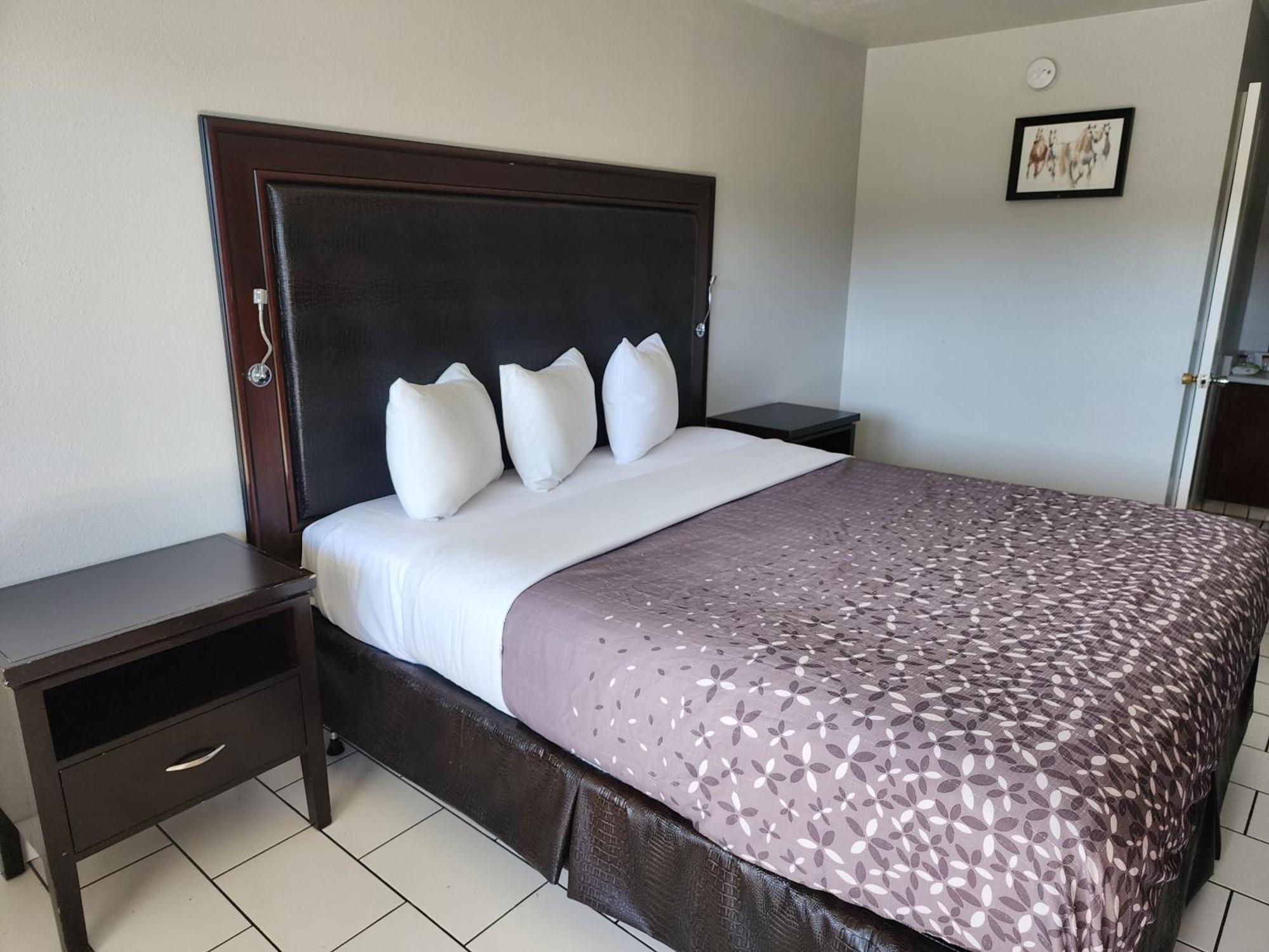 Pacific Inn เครสเซนต์ซิตี ภายนอก รูปภาพ
